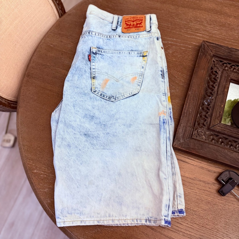 Men's Levi's Distressed Painted Dad Denim Jean Shorts Jorts Vintage theme sz 40